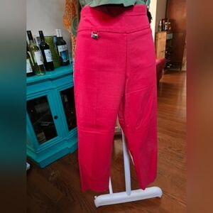 Red Alfani capris